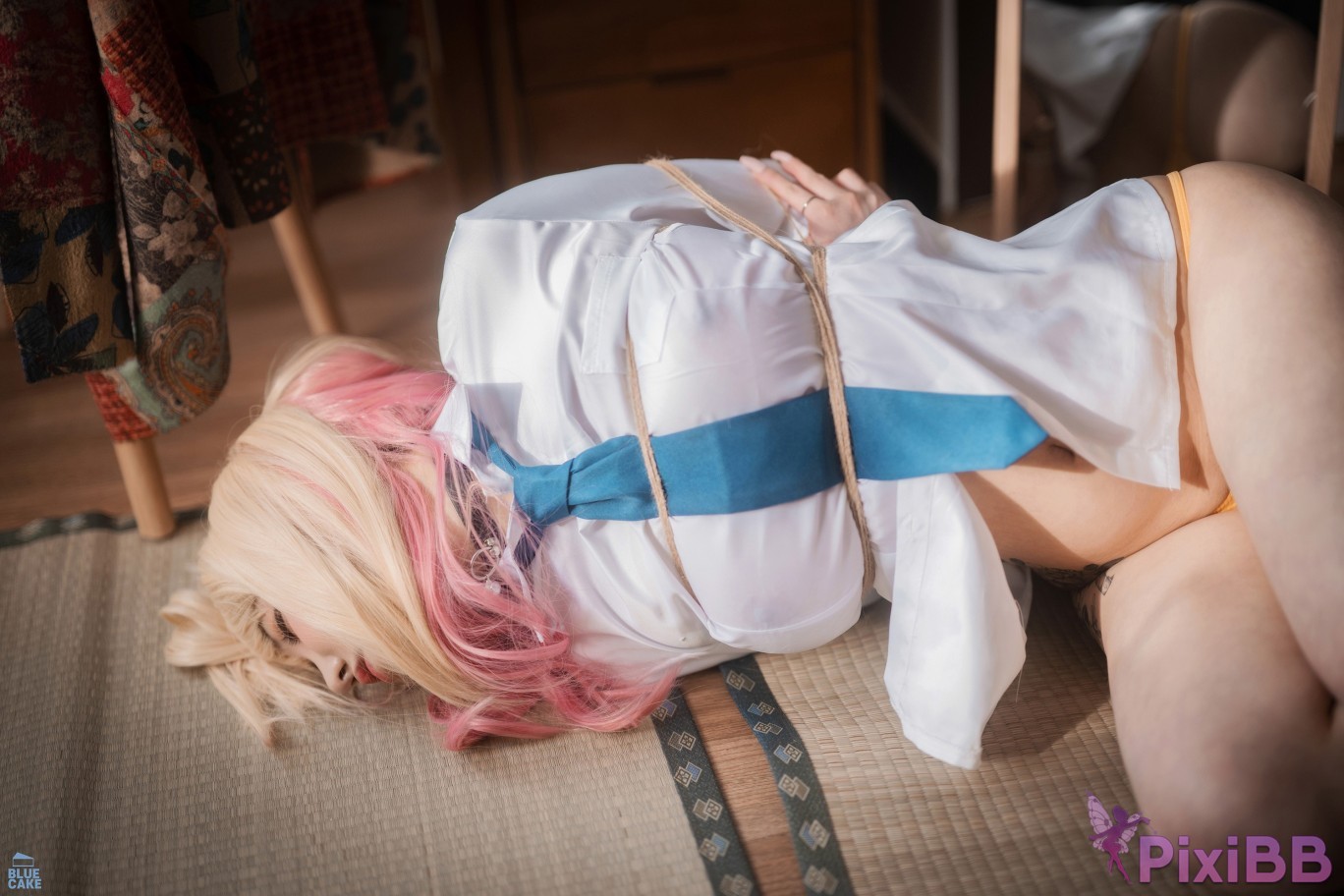 BLUECAKE Son Ye Eun Marin Kitagawa WHITE ver PixiBB.COM 079