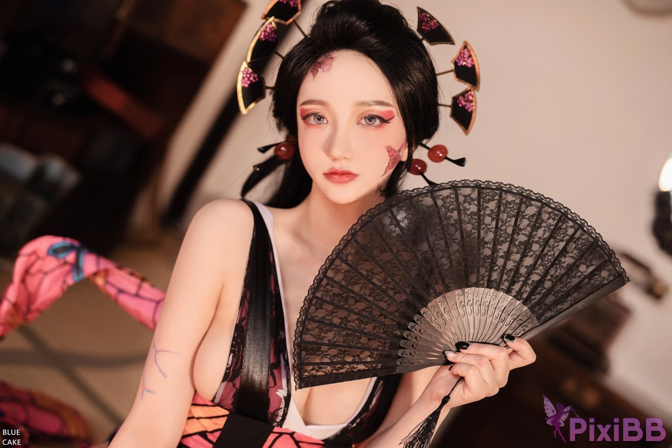 BLUECAKE Son Ye Eun RED ONI PixiBB.COM 043