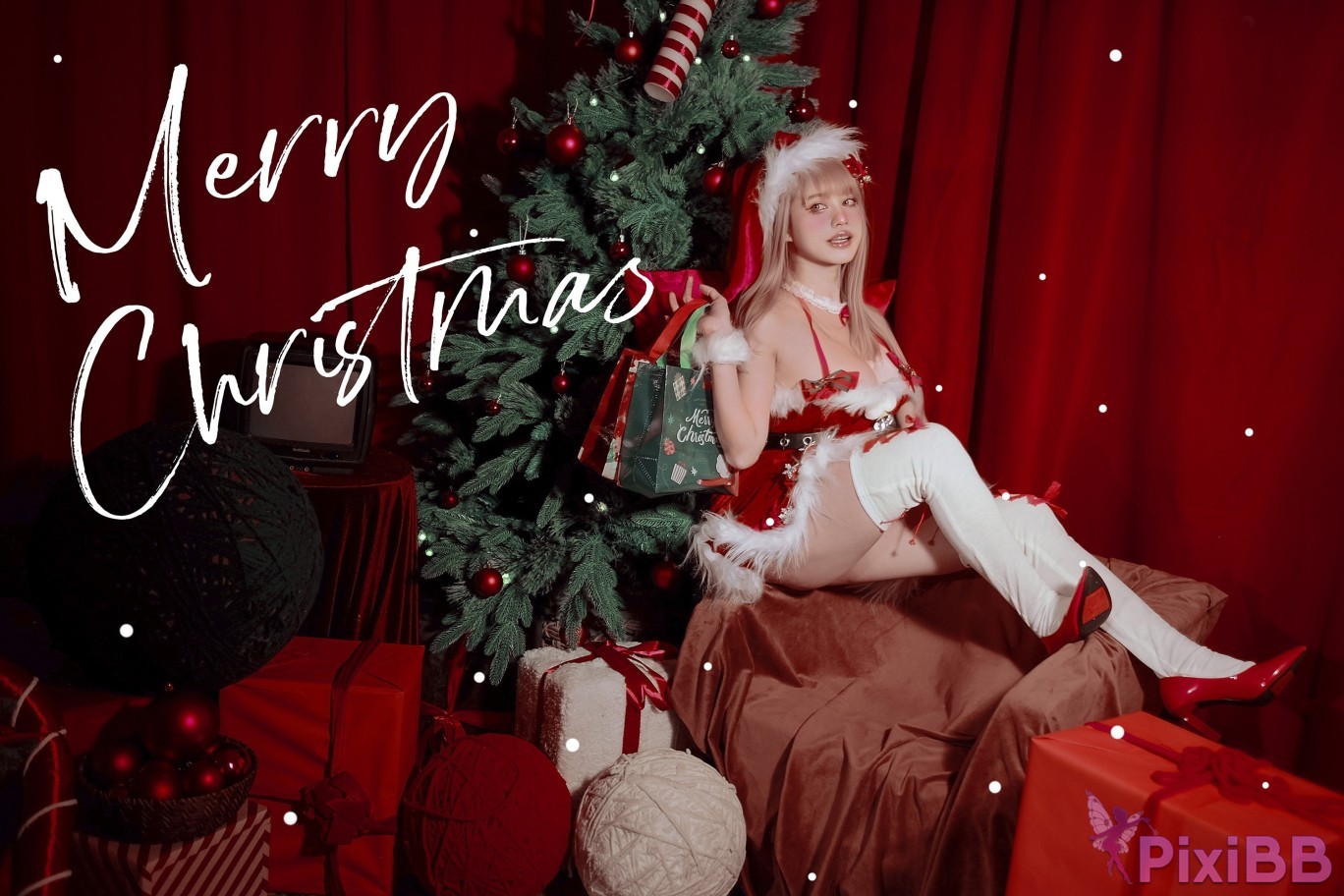 Coser PingPing Emma Xmas NIKKE PixiBB.COM 002