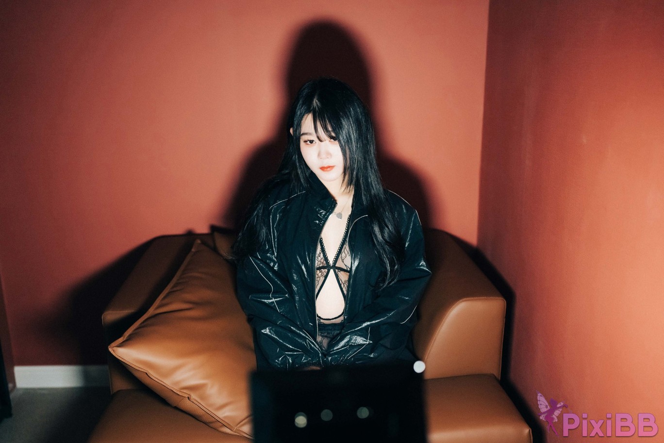 Haivia Zia Interview PixiBB.COM 002