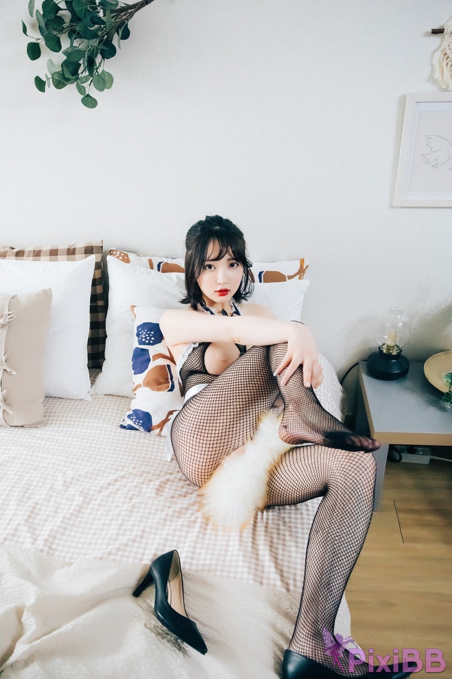 Loozy Son Ye Eun Happy Birthday S.Ver PixiBB.COM 029