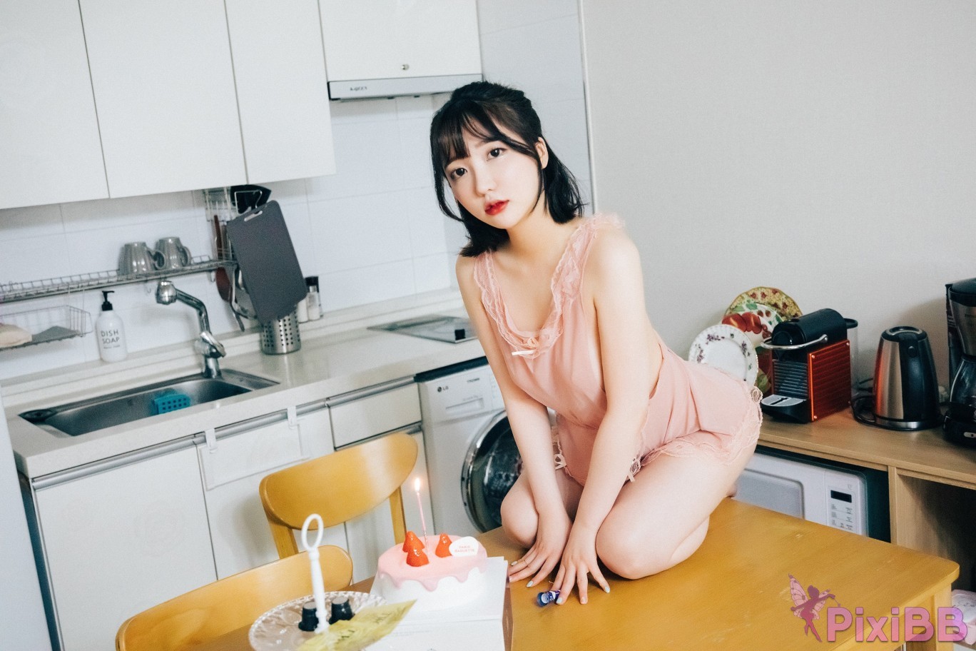 Loozy Son Ye Eun Happy Birthday S.Ver PixiBB.COM 060