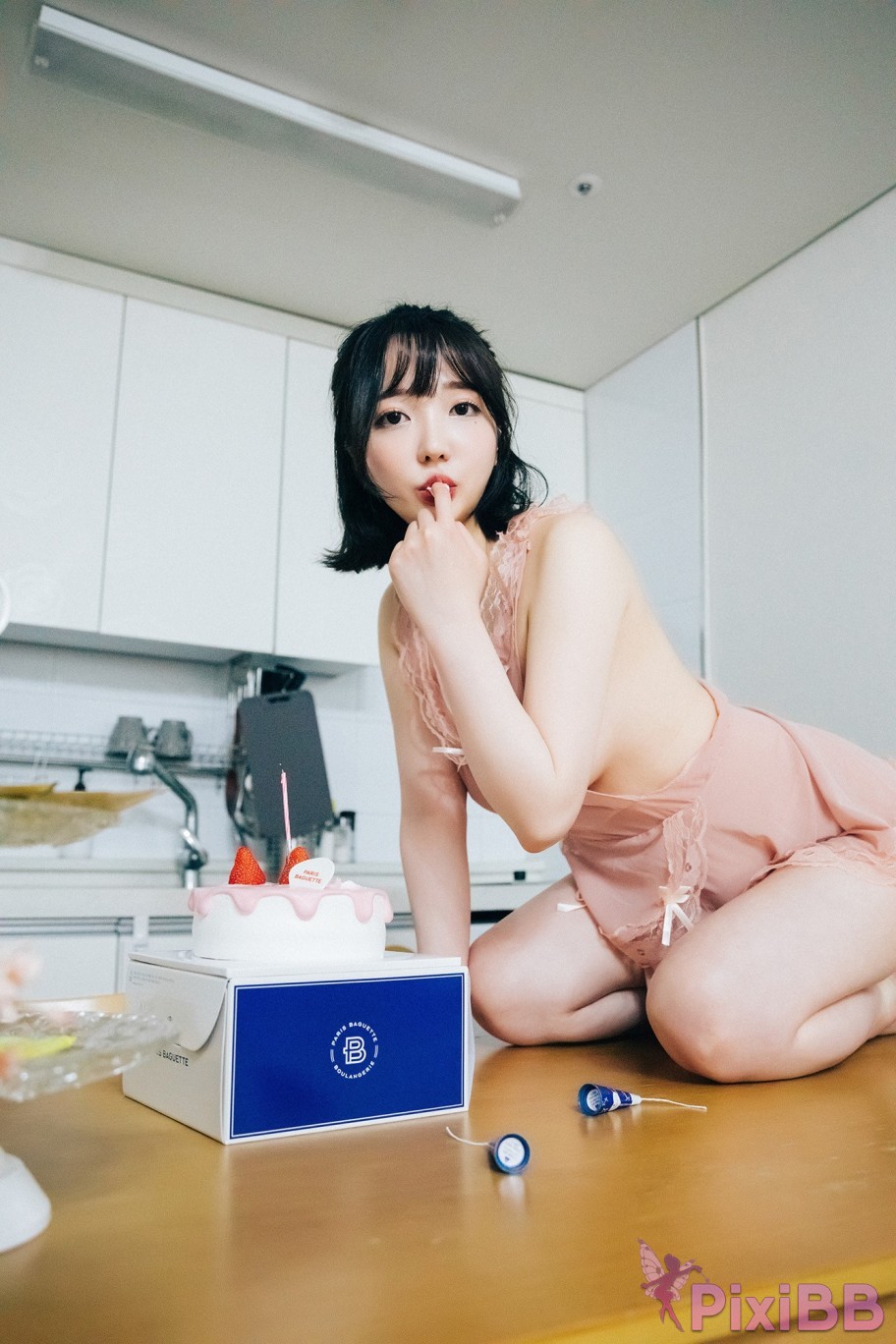 Loozy Son Ye Eun Happy Birthday S.Ver PixiBB.COM 072