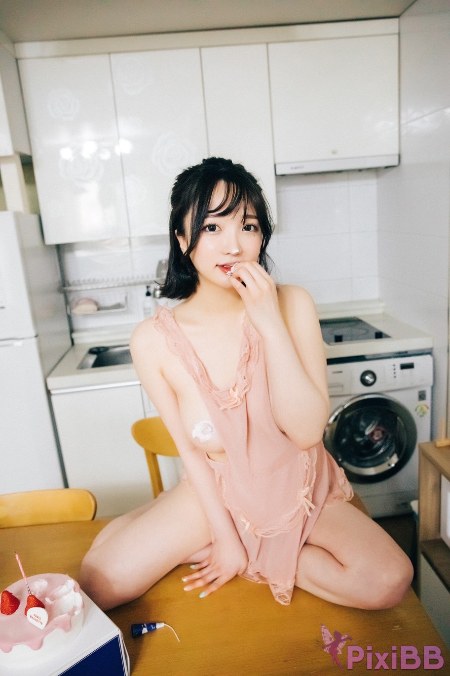 Loozy Son Ye Eun Happy Birthday S.Ver PixiBB.COM 092