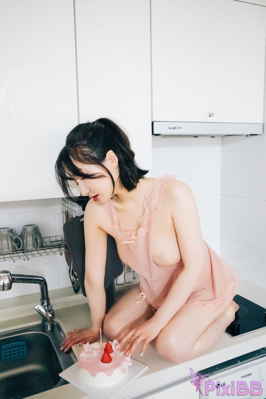 Loozy Son Ye Eun Happy Birthday S.Ver PixiBB.COM 108