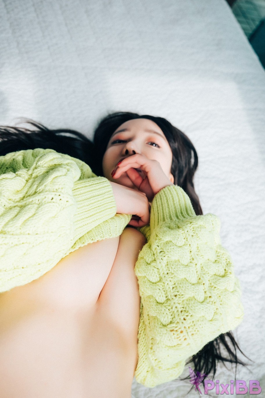 Loozy Son Ye Eun Travel Partner PixiBB.COM 022