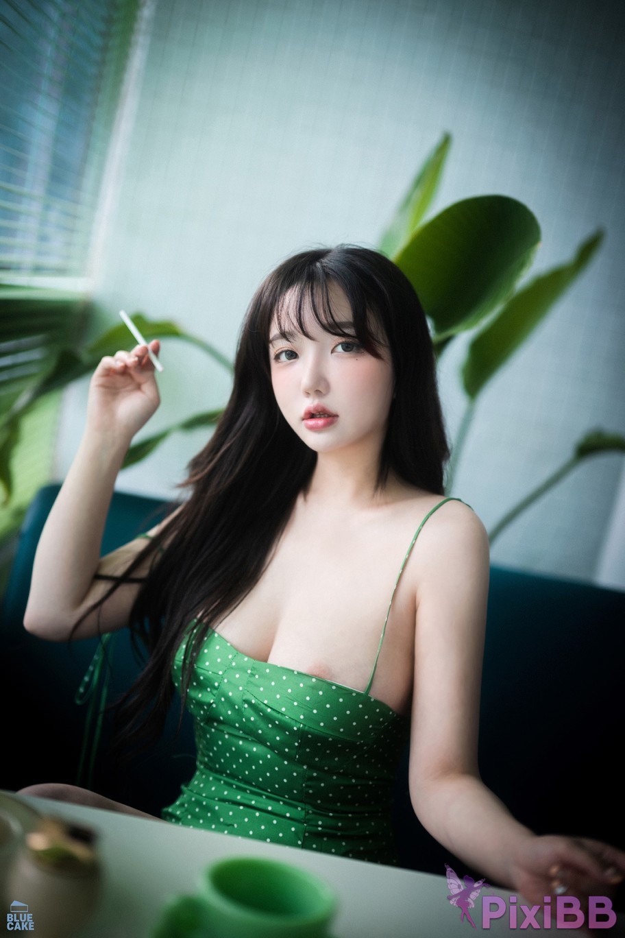 BLUECAKE Son Ye Eun Nothing RED PixiBB.COM 004