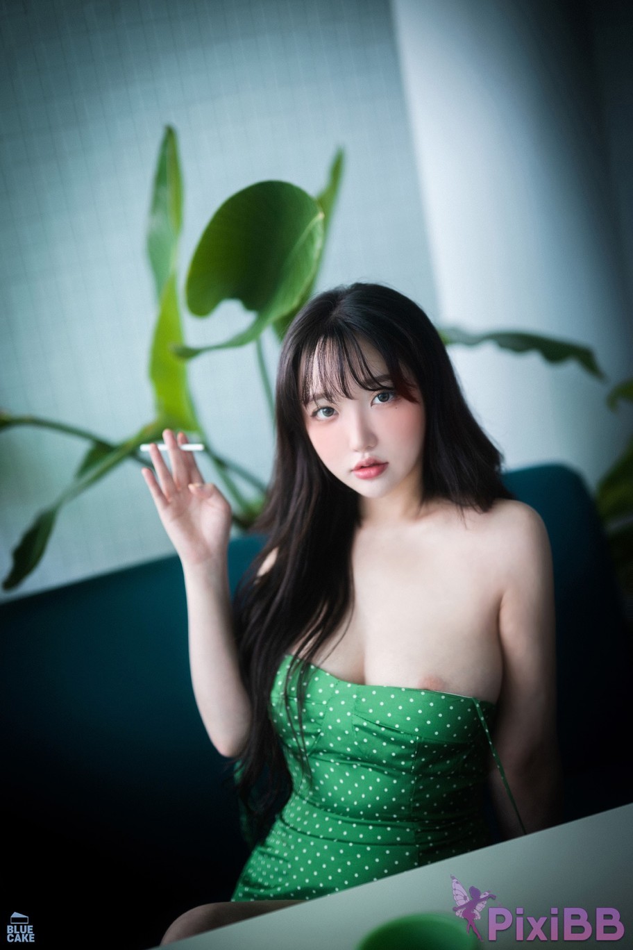 BLUECAKE Son Ye Eun Nothing RED PixiBB.COM 008