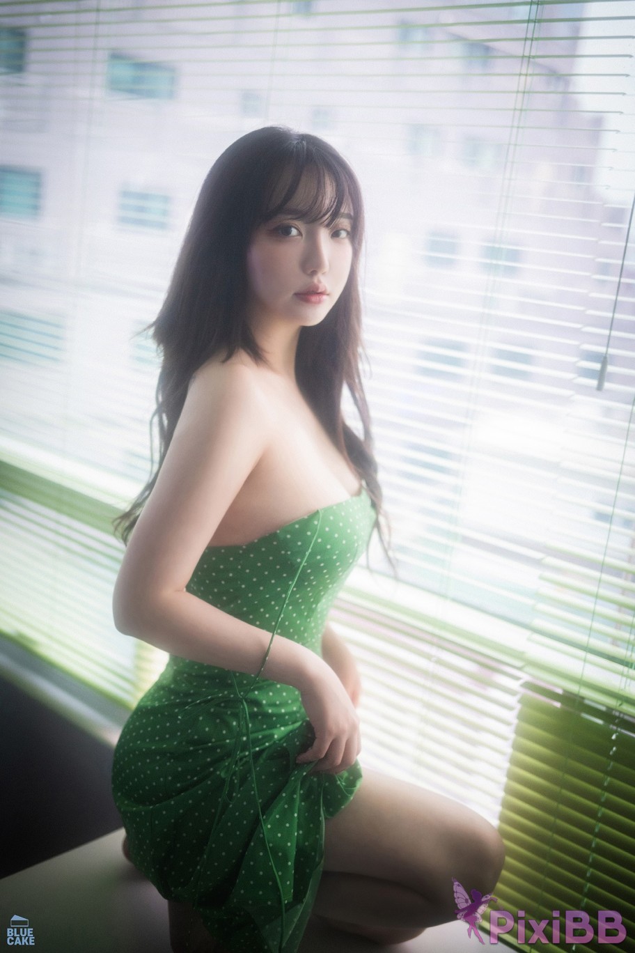 BLUECAKE Son Ye Eun Nothing RED PixiBB.COM 031