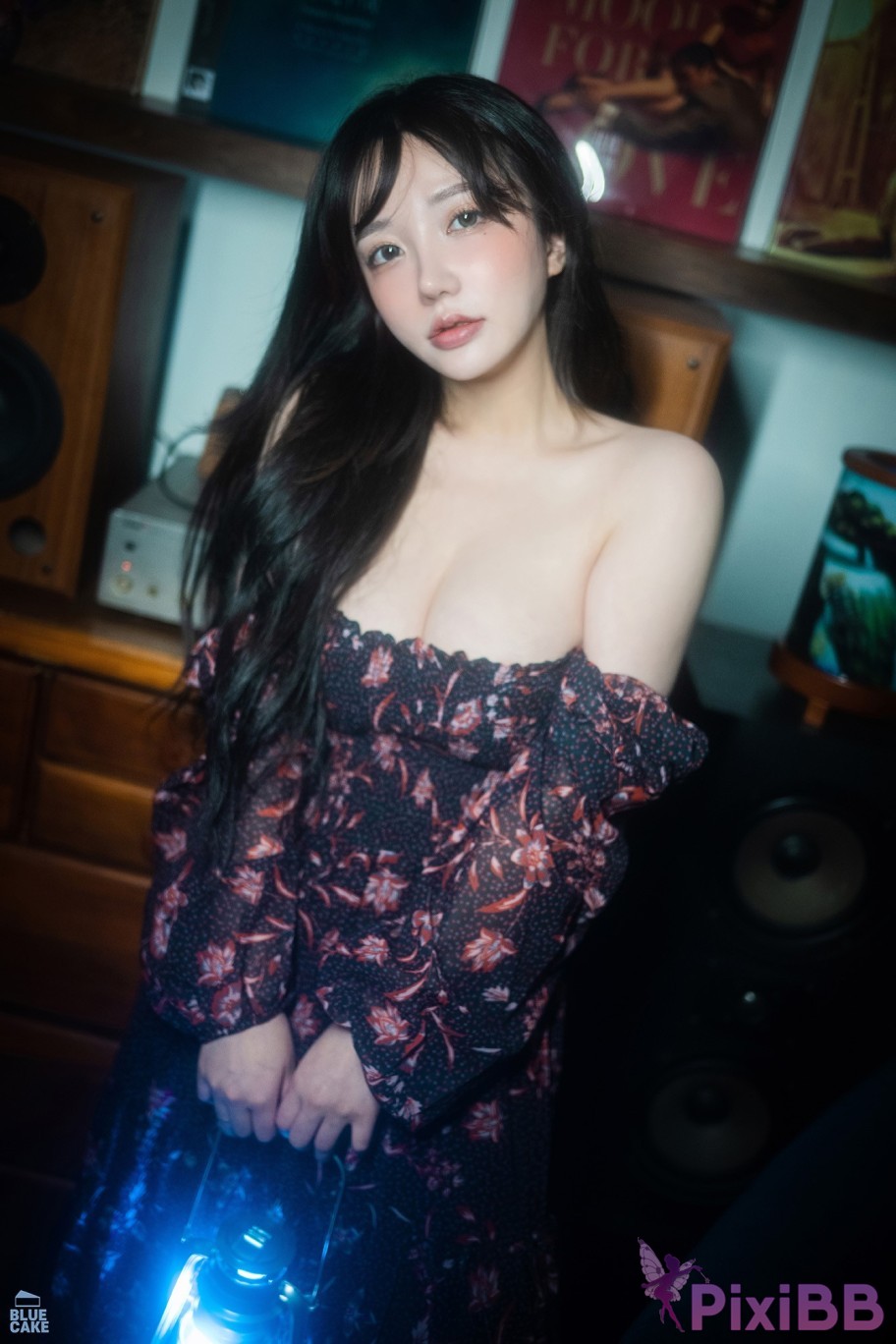 BLUECAKE Son Ye Eun Nothing RED PixiBB.COM 008