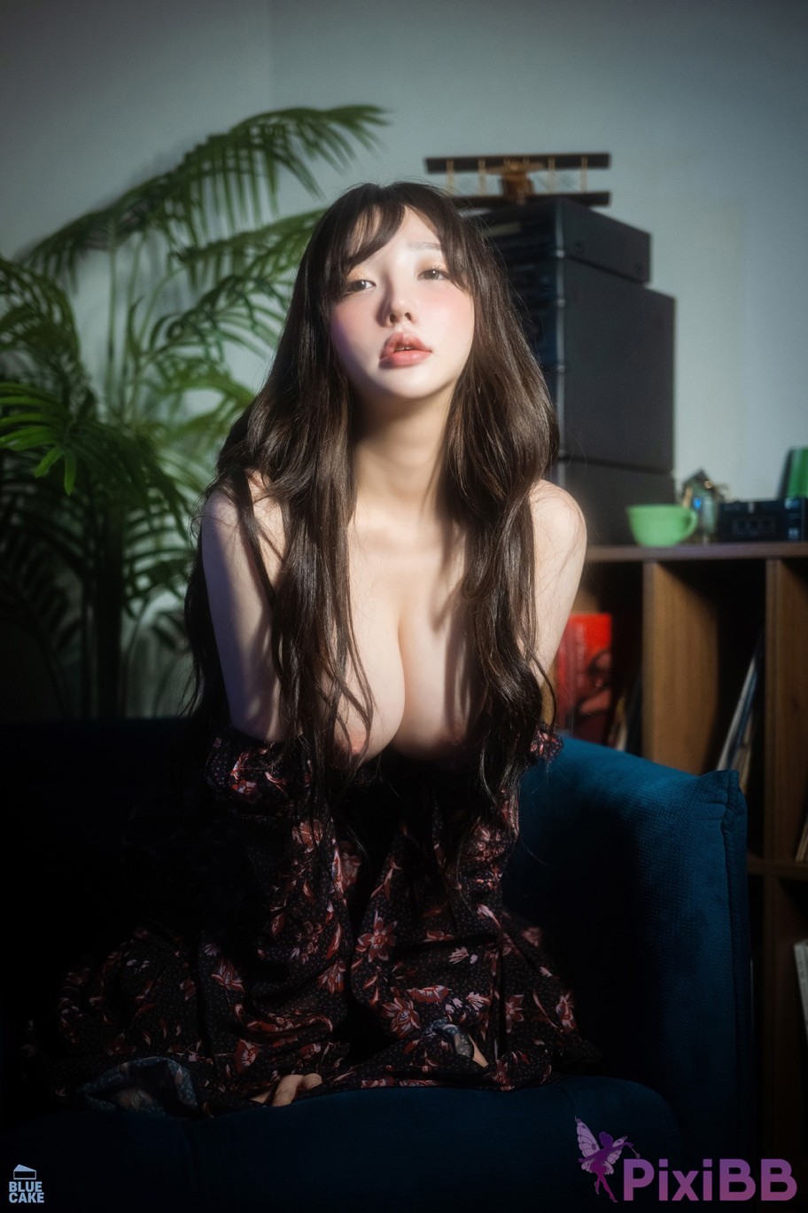 BLUECAKE Son Ye Eun Nothing RED PixiBB.COM 014