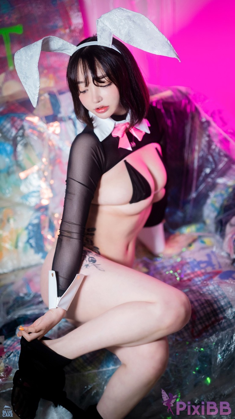 BLUECAKE Son Ye Eun Reverse Bunny Girl PixiBB.COM 002