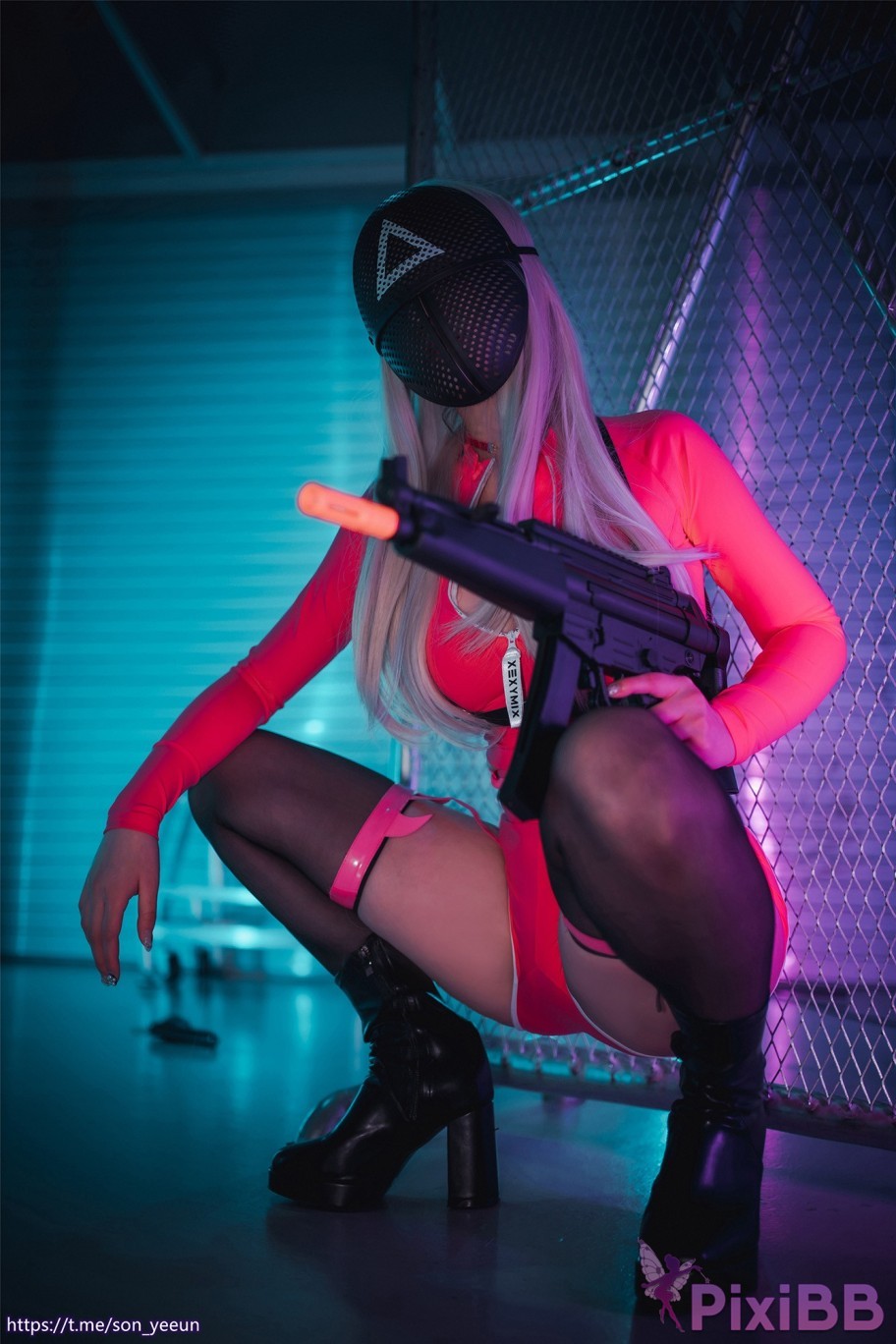 DJAWA Photo Son Ye Eun Squid Game Triangle Soldier PixiBB.COM 055