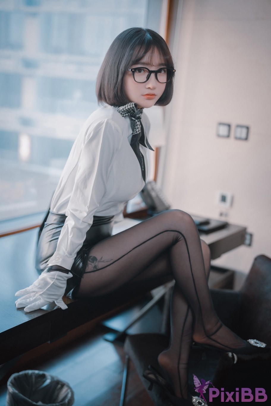 DJAWA Photo Son Ye Eun Naughty Supervisor PixiBB.COM 023