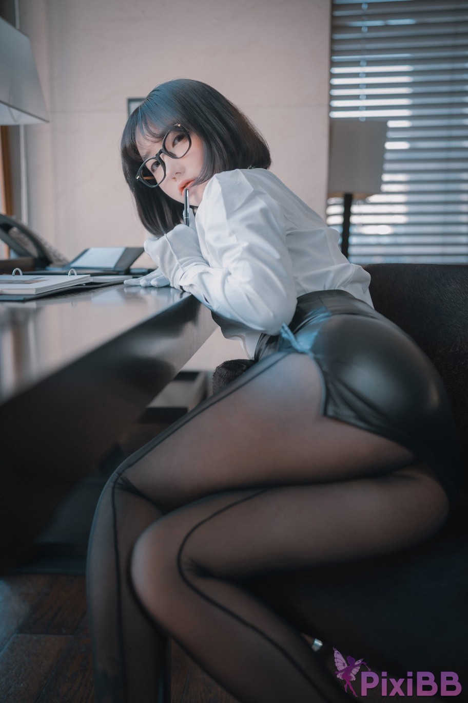 DJAWA Photo Son Ye Eun Naughty Supervisor PixiBB.COM 067