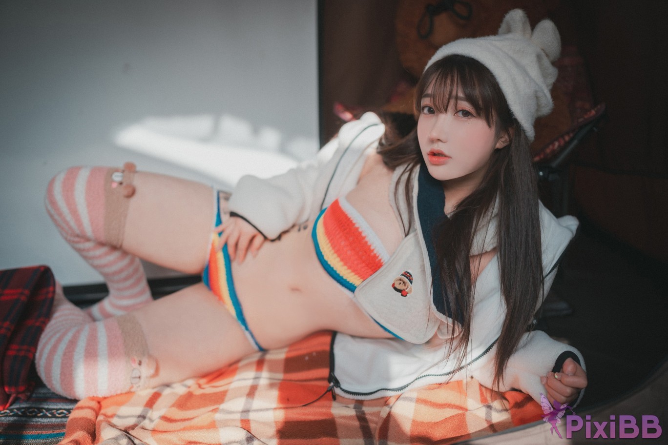 DJAWA Photo Son Ye Eun Romantic Winter Glamping PixiBB.COM 030