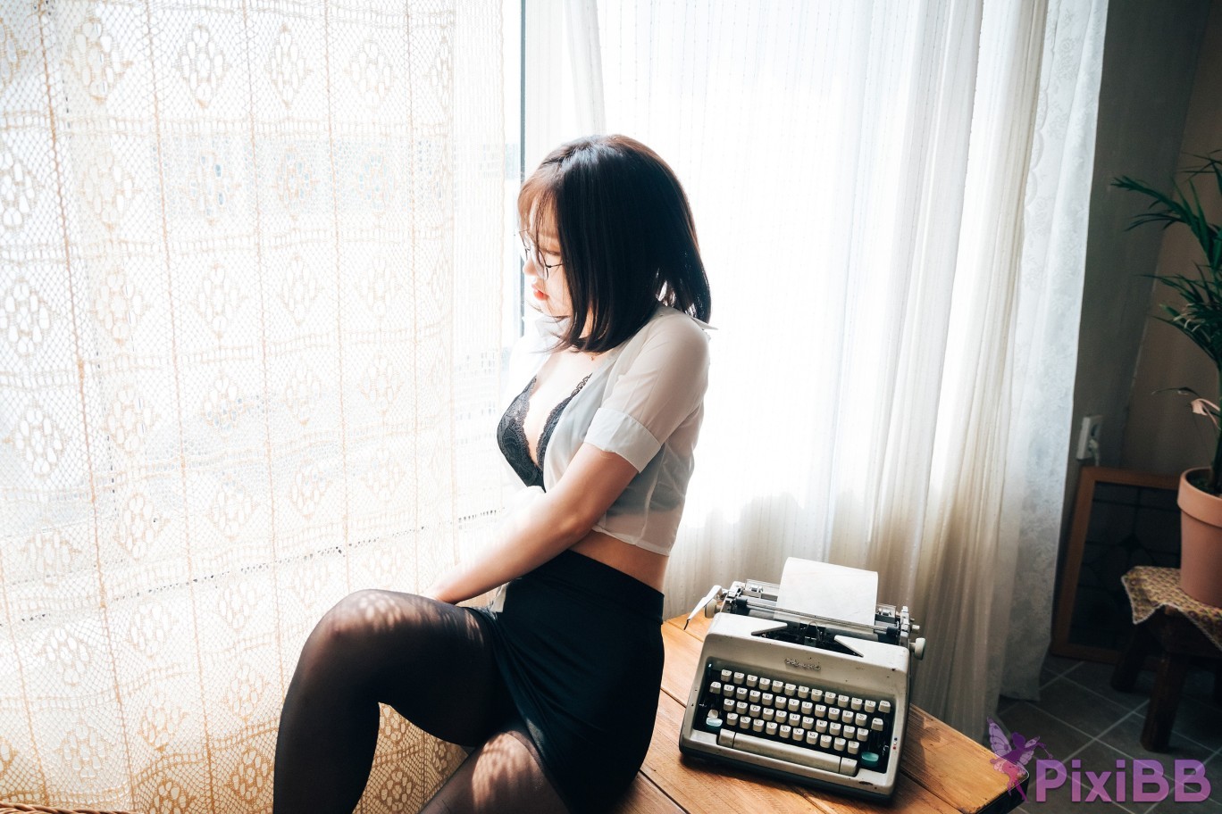 Loozy Officegirls Vacation Vol.1 Son Ye Eun PixiBB.COM 045