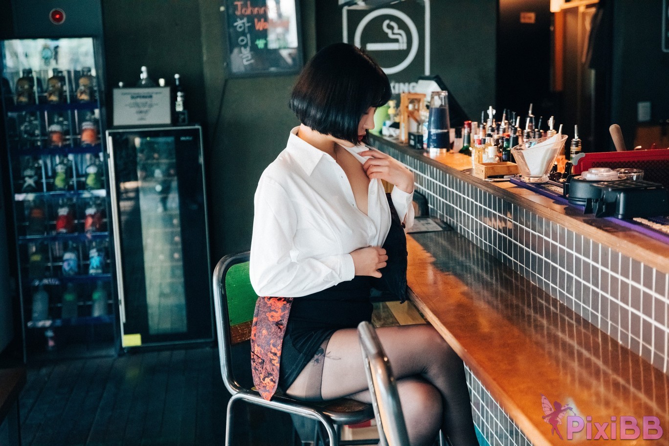 Loozy Son Ye Eun Tainted Love Bar PixiBB.COM 012