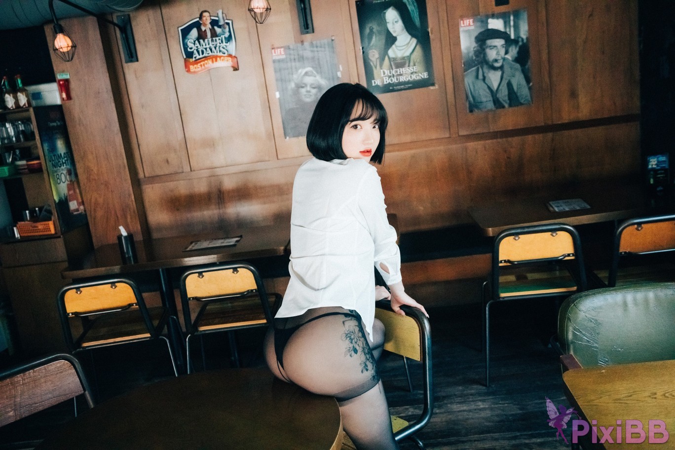 Loozy Son Ye Eun Tainted Love Bar PixiBB.COM 033