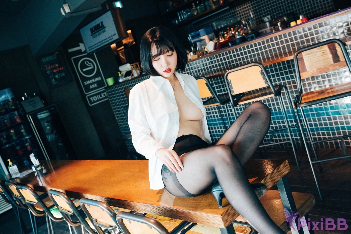 Loozy Son Ye Eun Tainted Love Bar PixiBB.COM 059