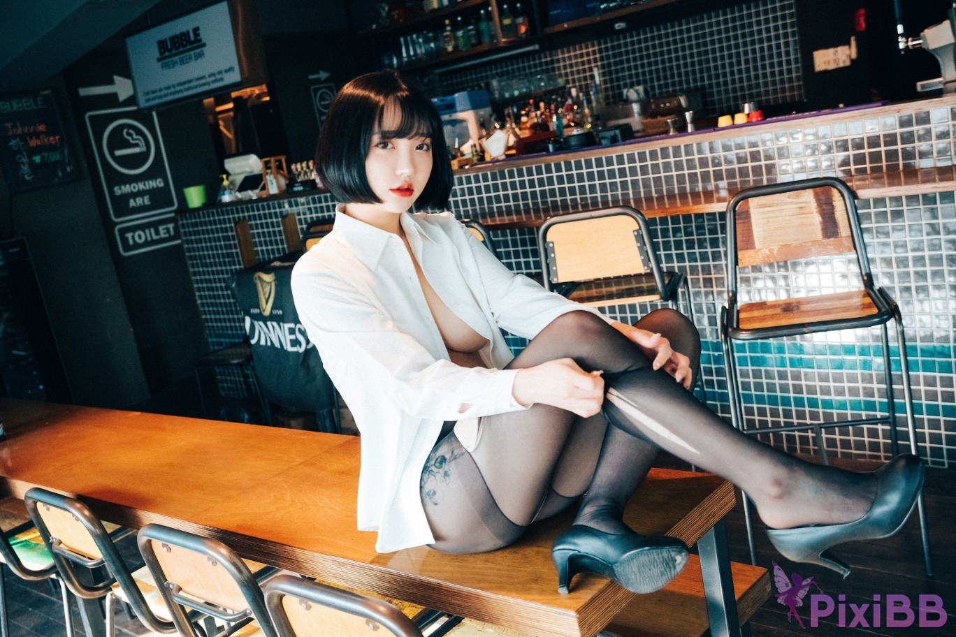 Loozy Son Ye Eun Tainted Love Bar PixiBB.COM 061