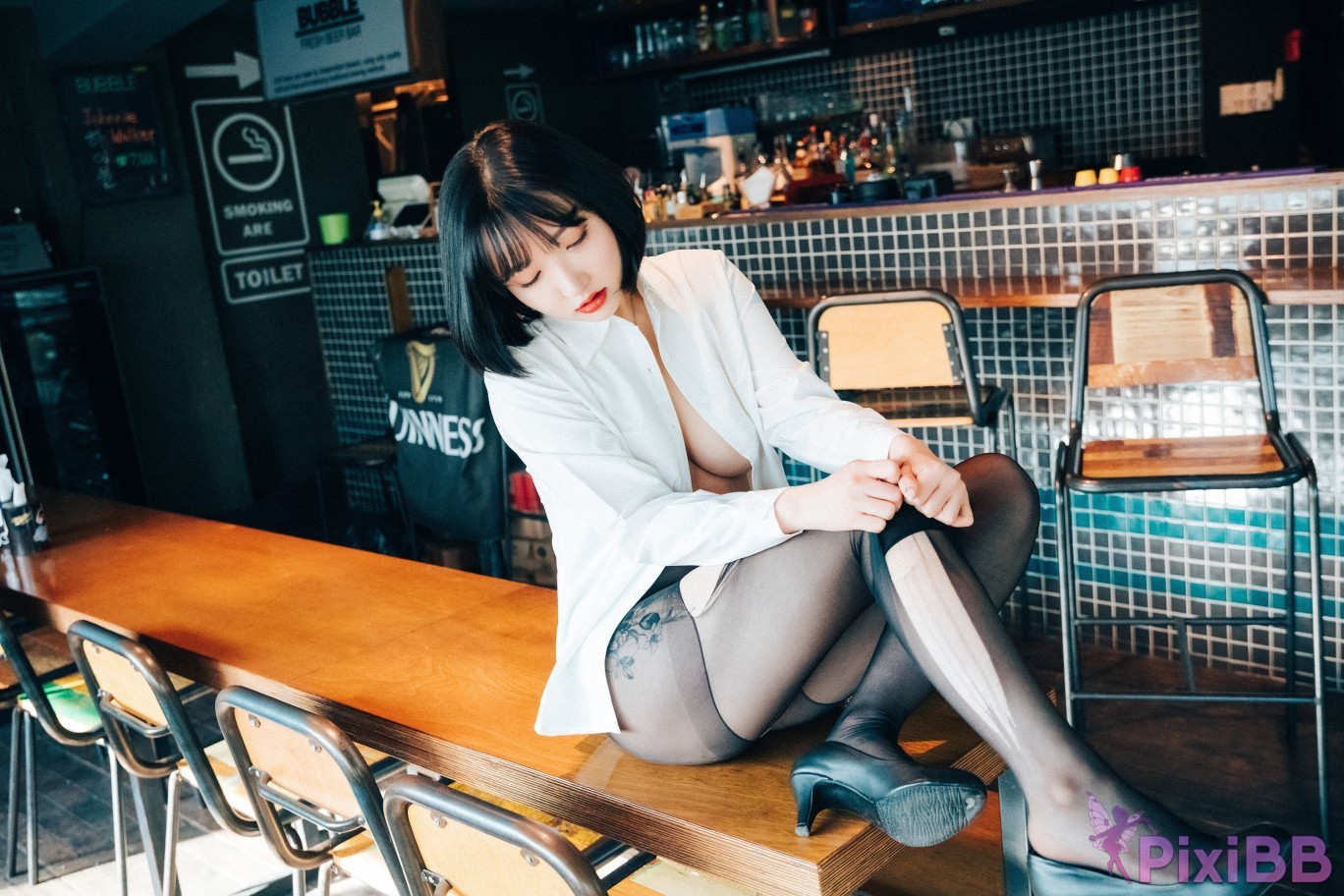 Loozy Son Ye Eun Tainted Love Bar PixiBB.COM 062