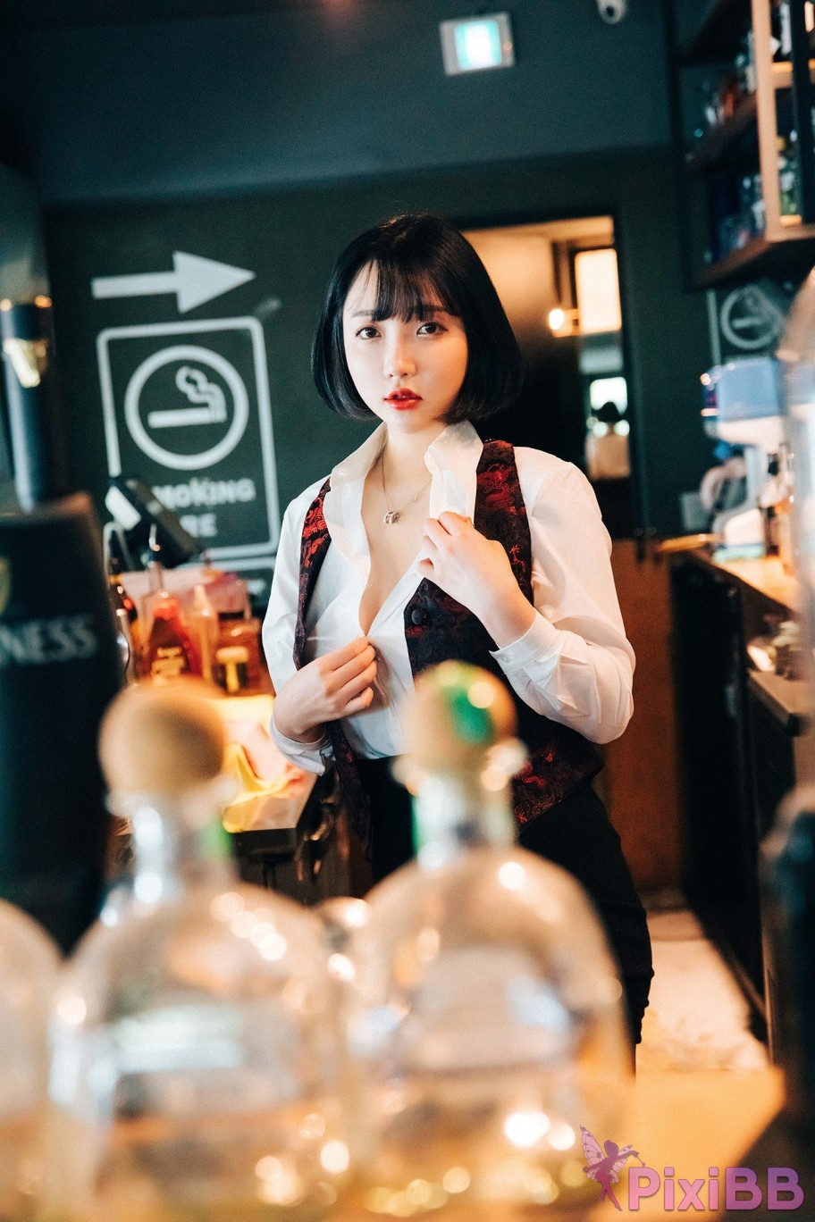 Loozy Son Ye Eun Tainted Love Bar PixiBB.COM 080