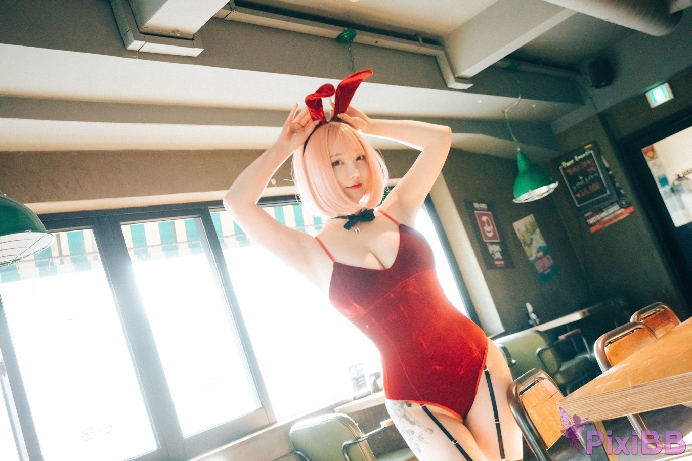 Loozy Son Ye Eun Tainted Love Bar PixiBB.COM 081