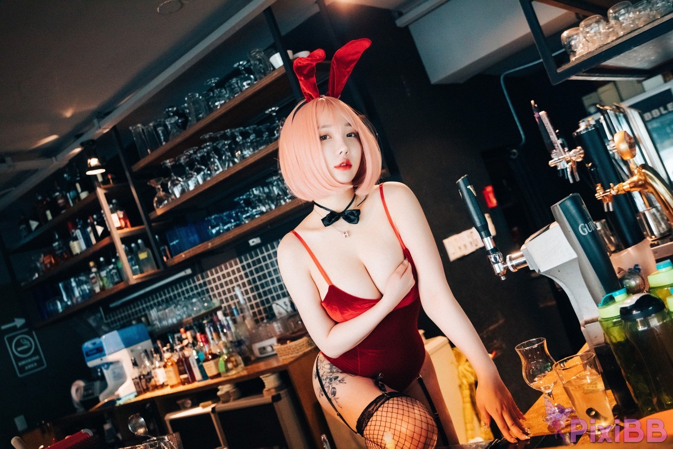 Loozy Son Ye Eun Tainted Love Bar PixiBB.COM 098