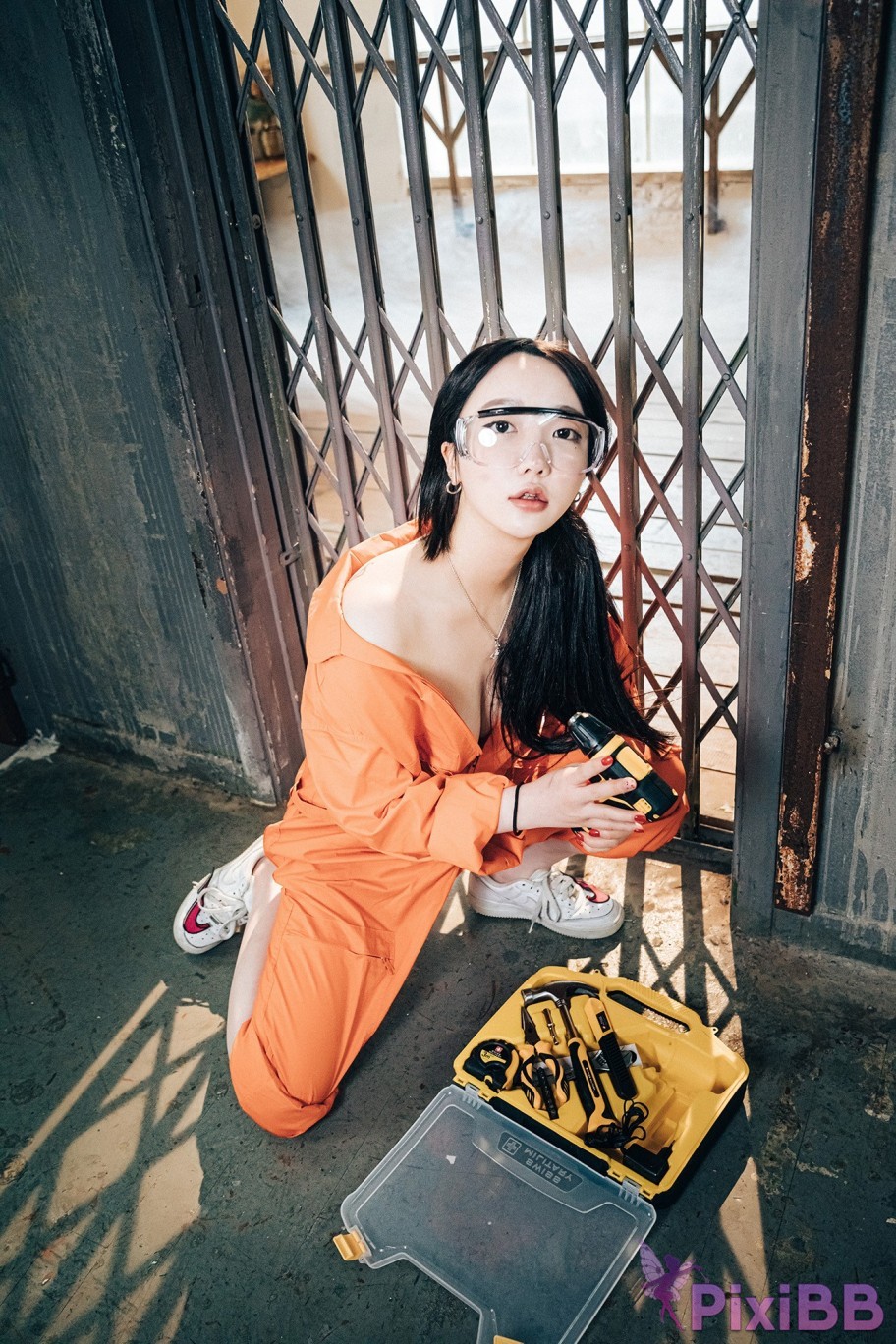 Loozy Son Ye Eun Where Are My Tools PixiBB.COM 010