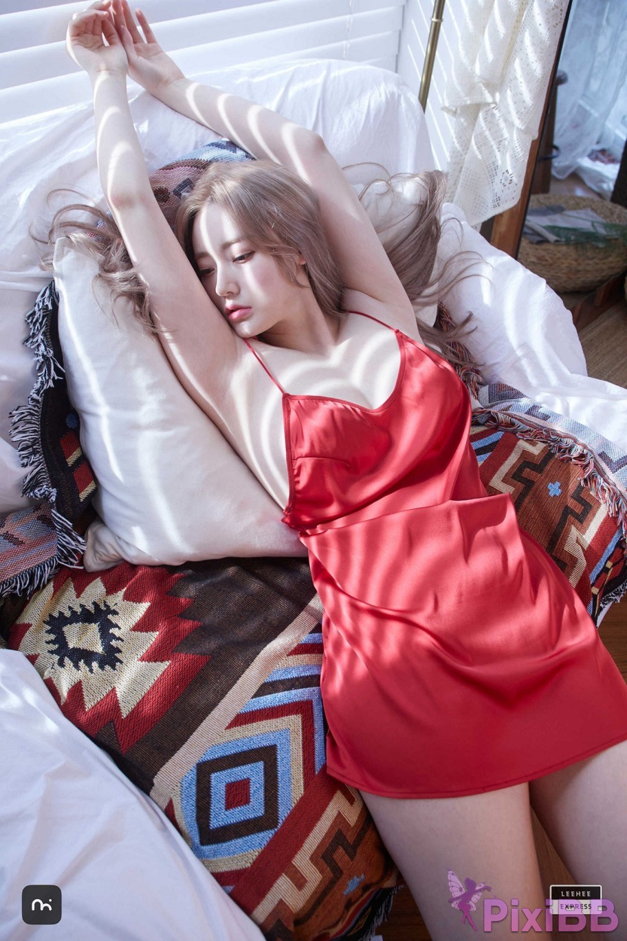 LE LEDG 246 Jeong Ah PixiBB.COM 002