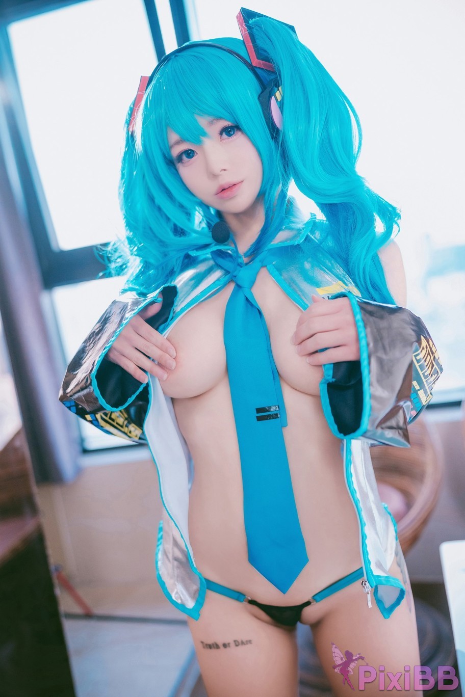 Maruemon Plug Me In Miku PixiBB.COM 113